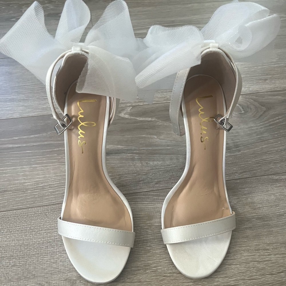 Brand new, never worn bridal heels from Lulu’s